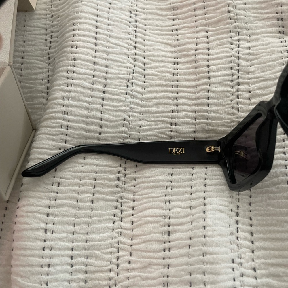 DEZI Black Square-Frame Sunglasses with Gold Accent - Picture 7 of 9